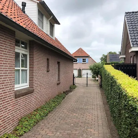 Bnb Onder De Blauwe Hemel Vlijmen