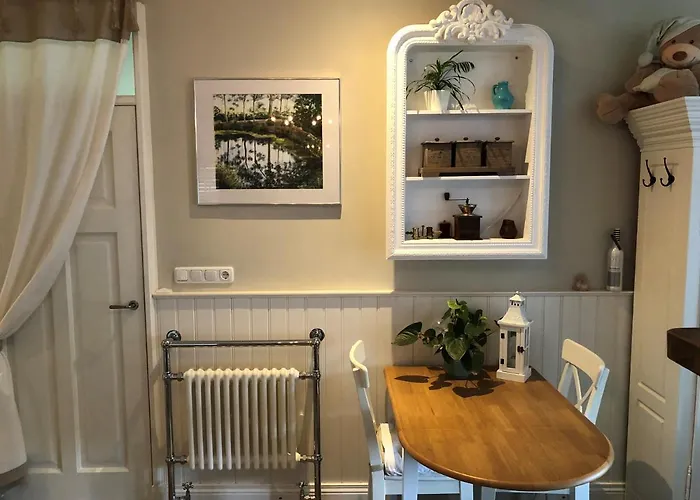 Bnb Onder De Blauwe Hemel Bed and Breakfast Vlijmen